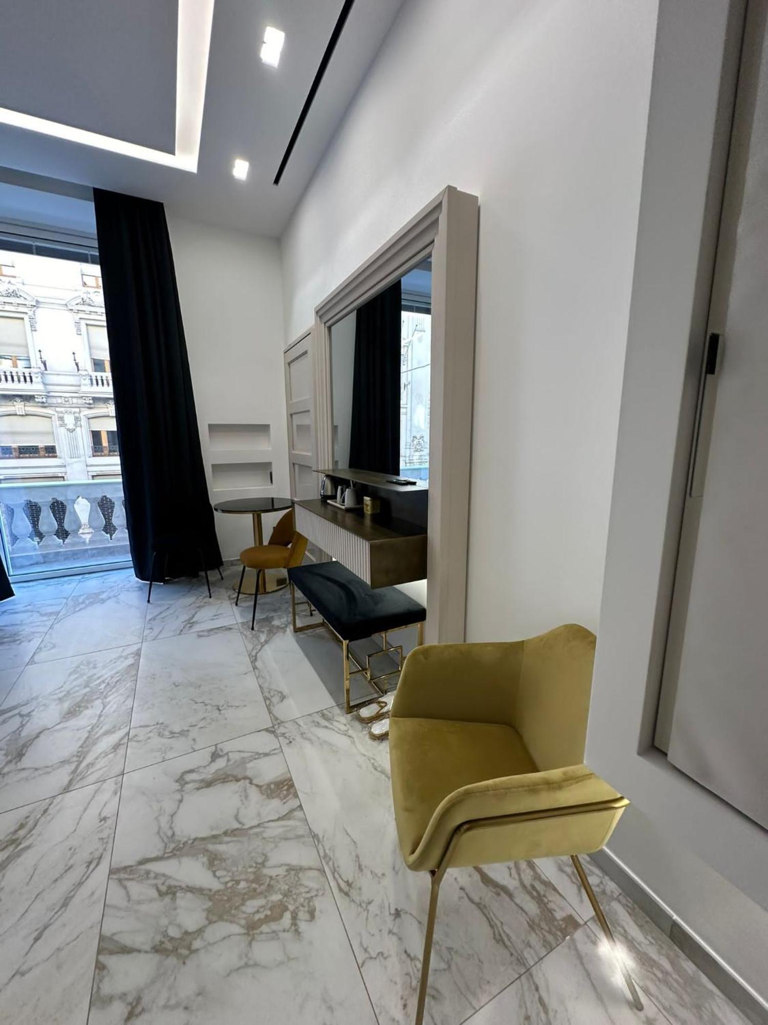 Maison Tritone Rom Exteriör bild