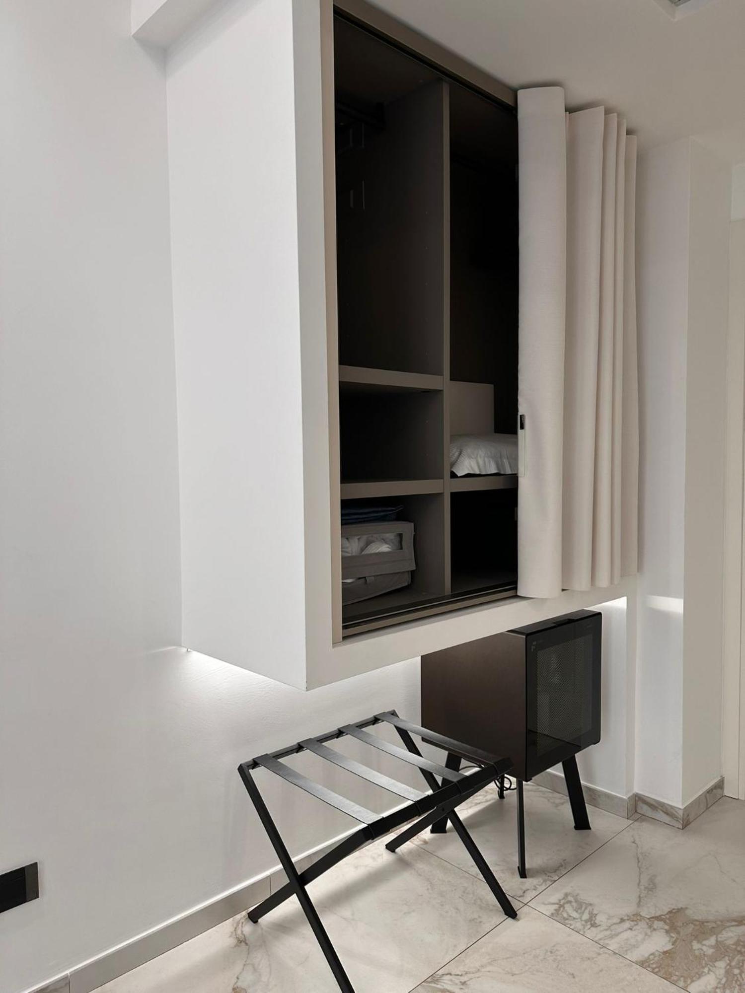 Maison Tritone Rom Exteriör bild