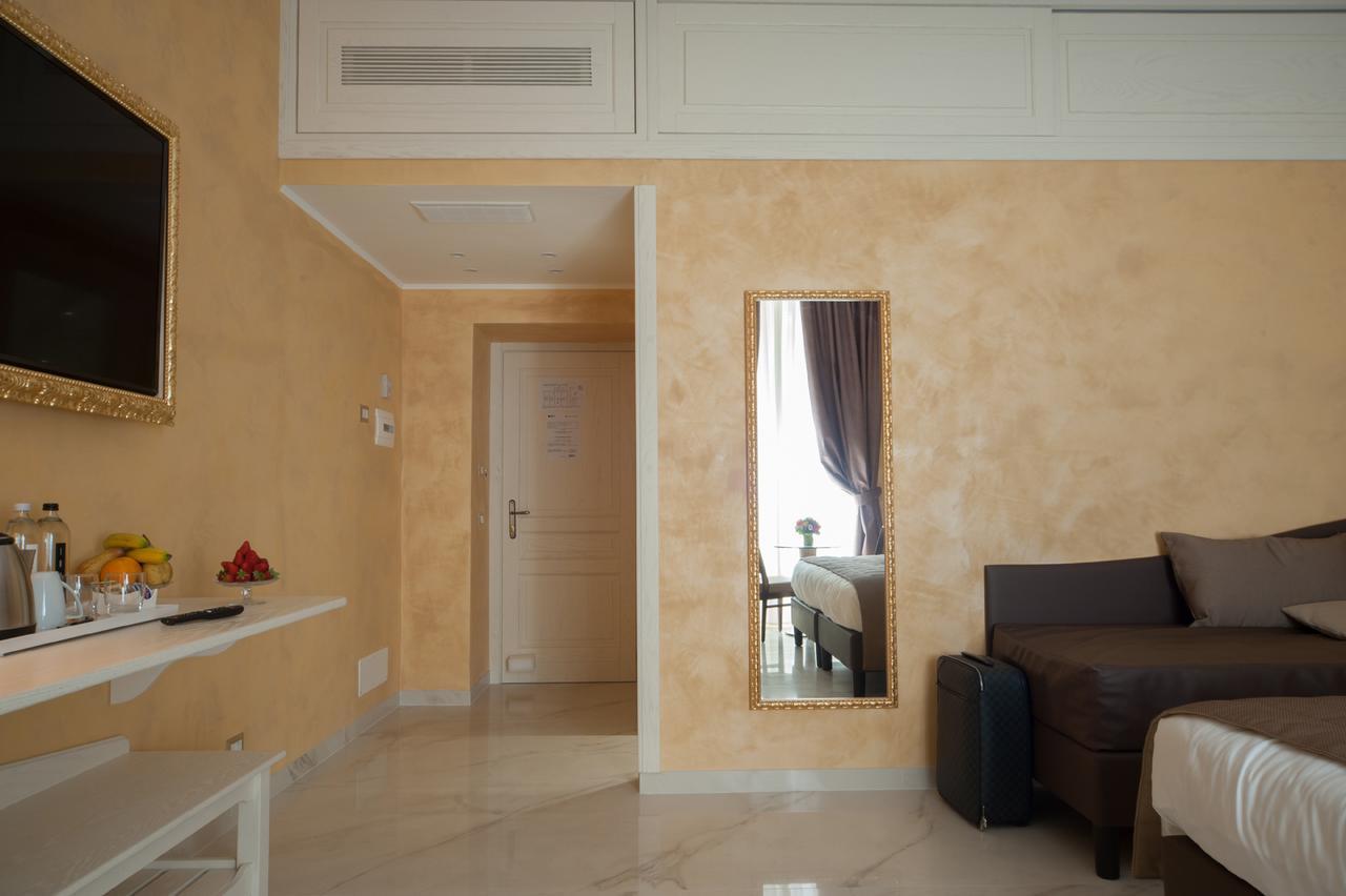 Maison Tritone Rom Exteriör bild